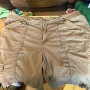 St John’s Bay Knee length shorts 16W